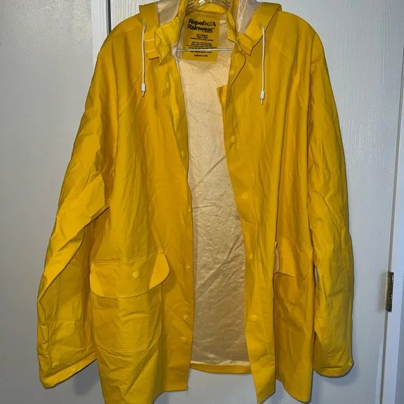 Yellow Raincoat - Picture 2 of 8